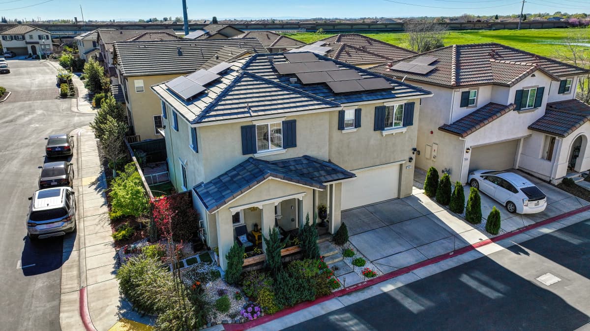 1057 Lincolnshire Cir Interior