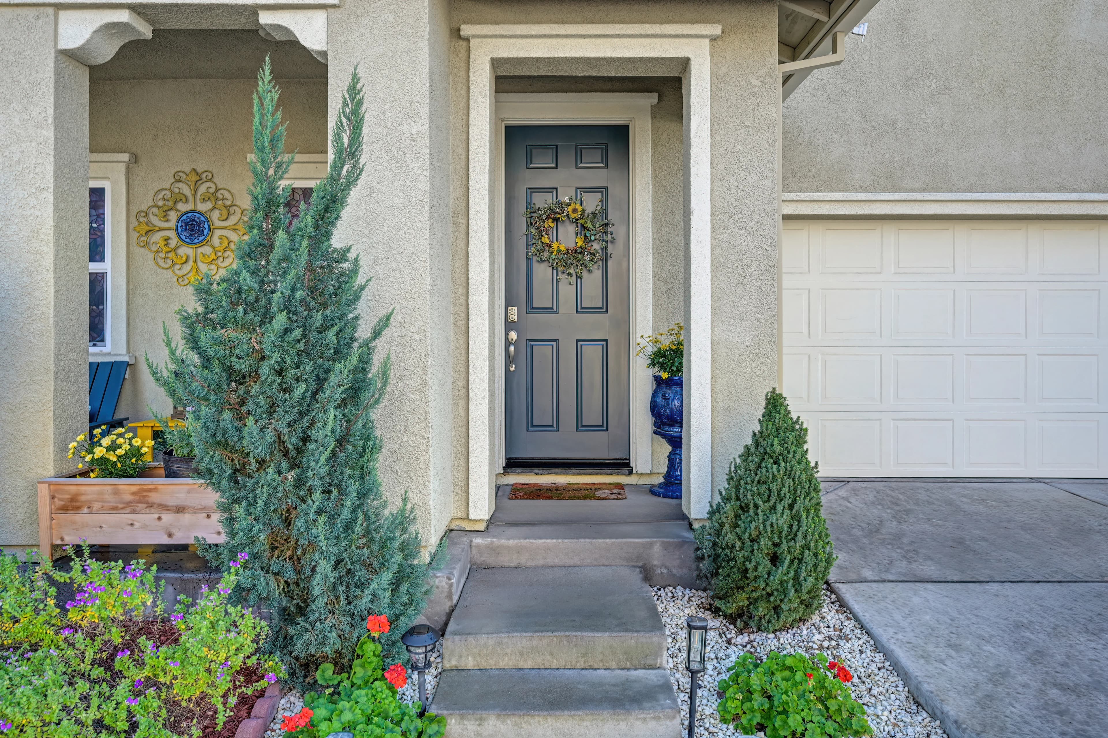 1057 Lincolnshire Cir Photo 3