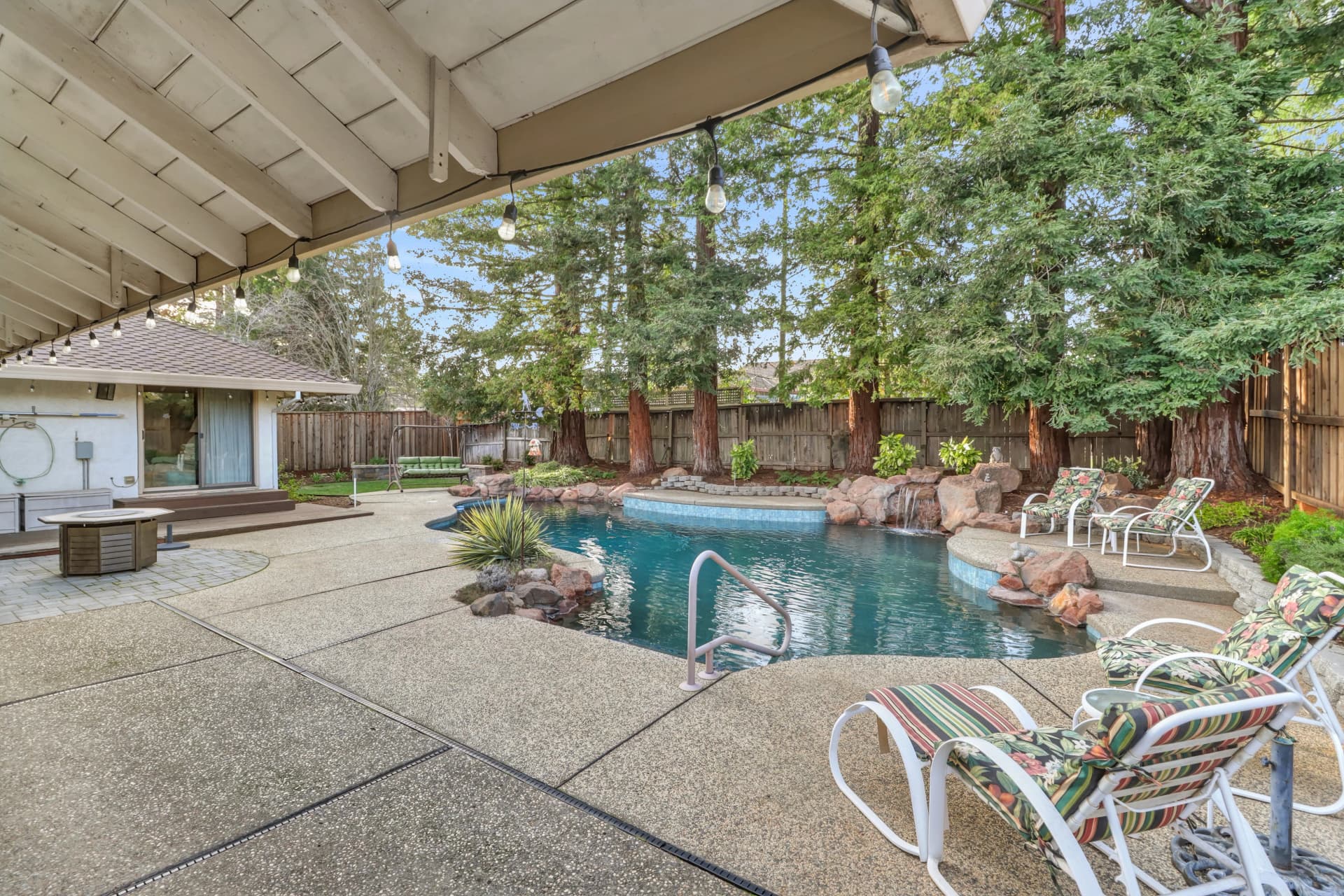115 Canyon Rim Dr Photo 6