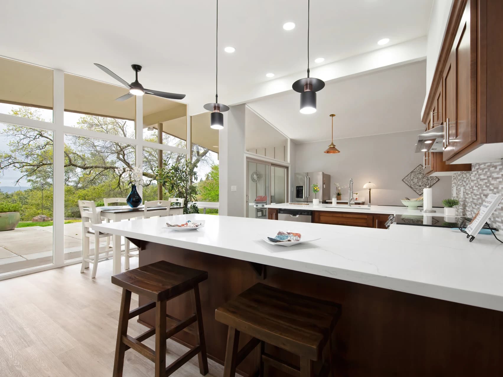 135 Virginia St Photo 2