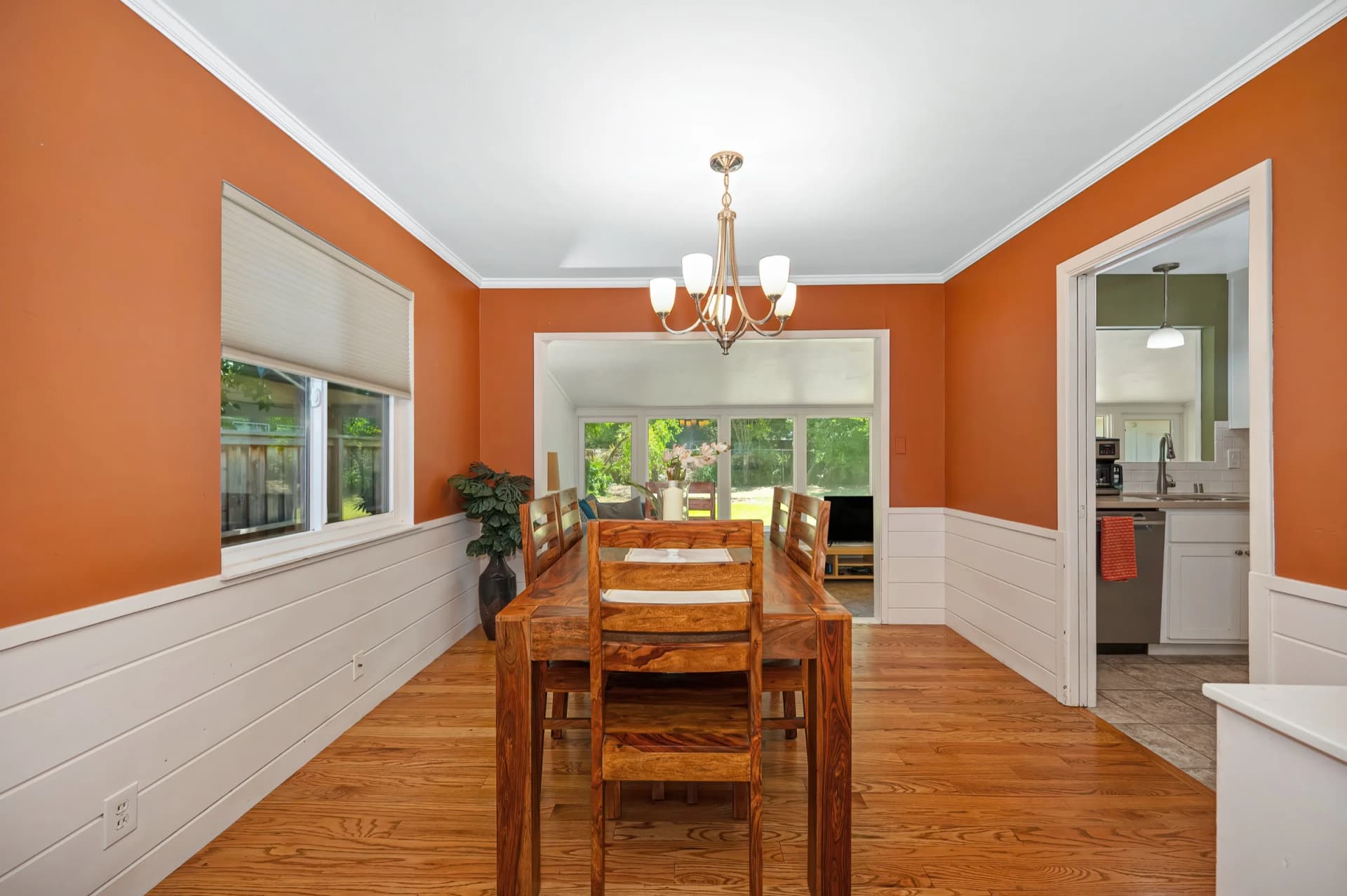 1704 Devonshire Rd Photo 4