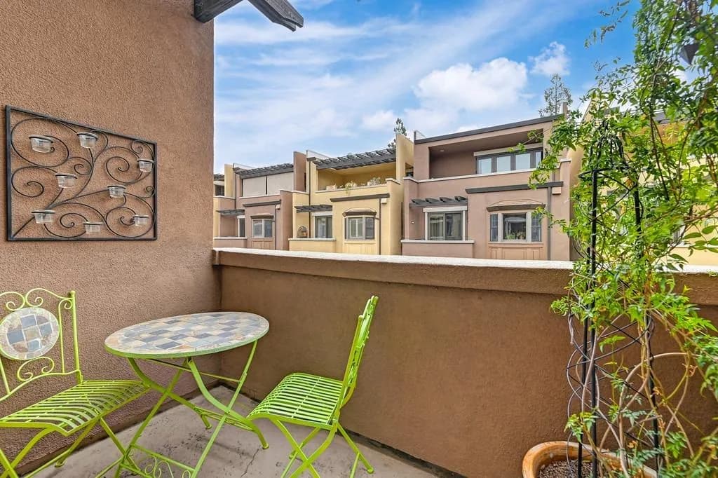 2010 Vizcaya Walk Interior