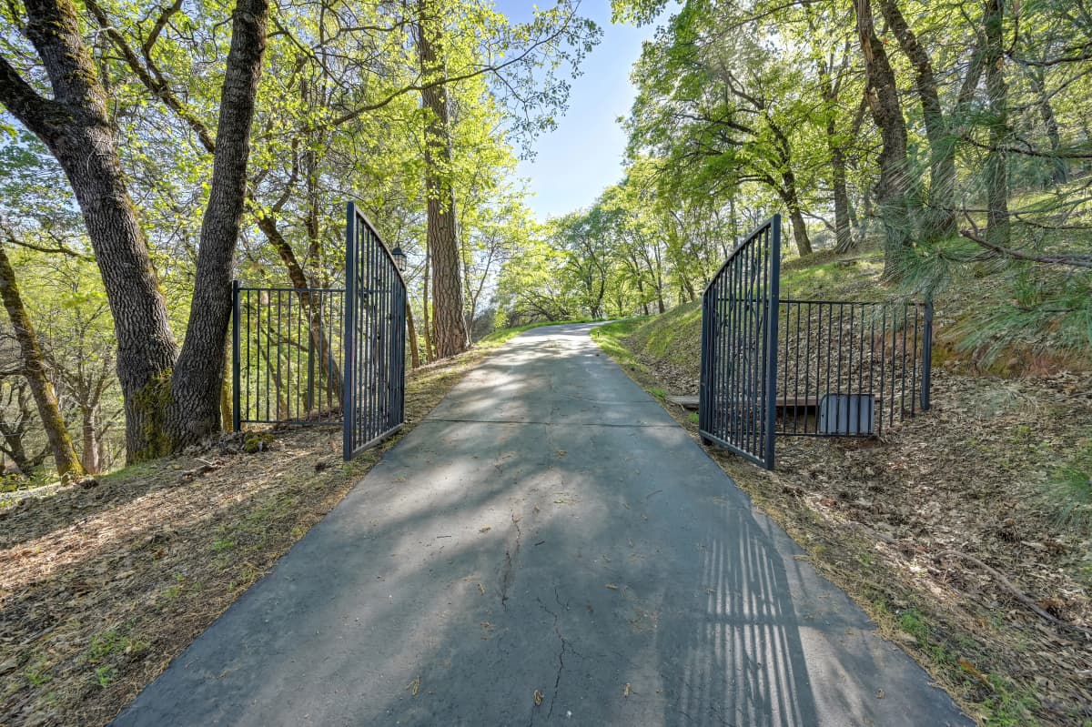 20312 Wolf Creek Rd Interior