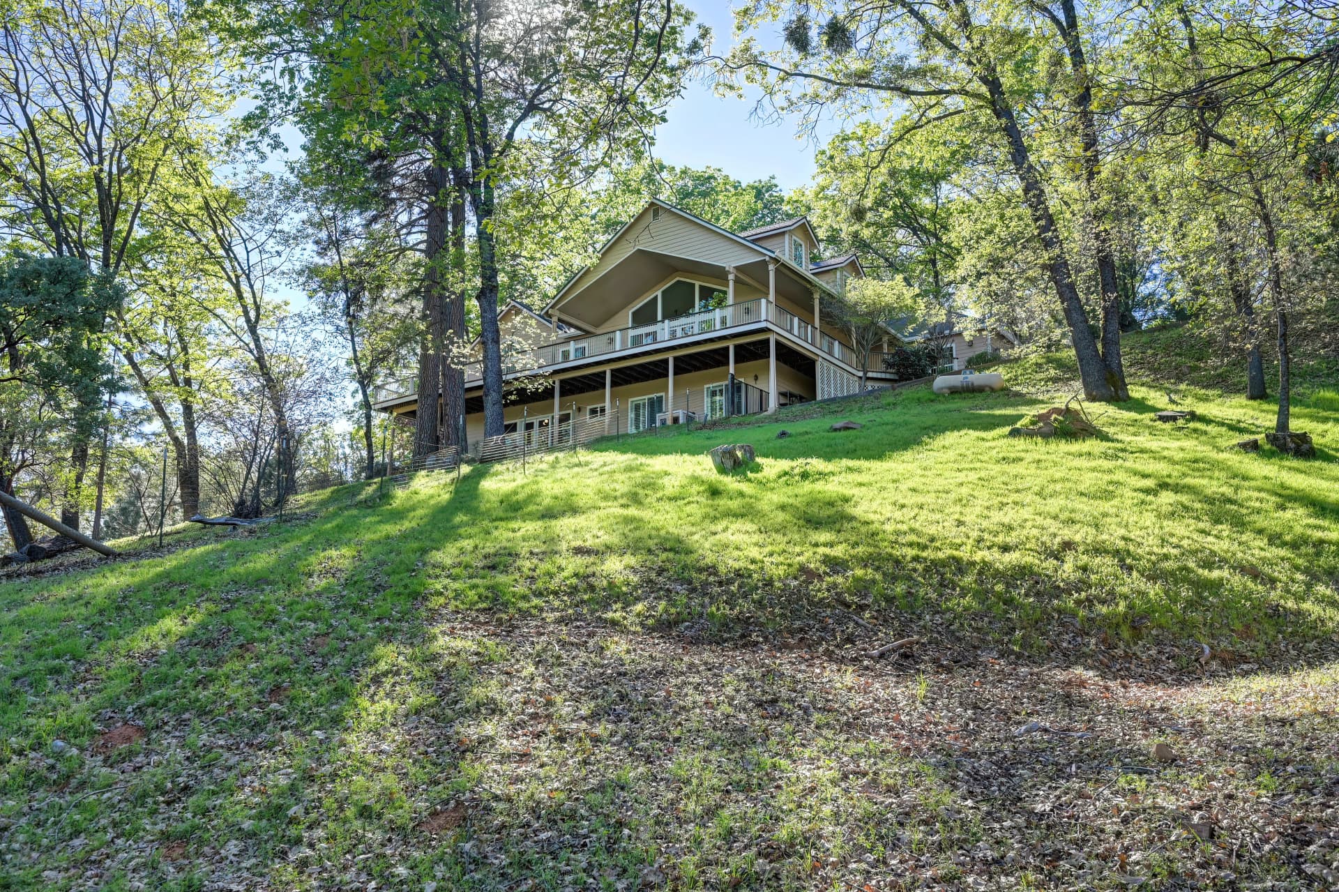 20312 Wolf Creek Rd Photo 3