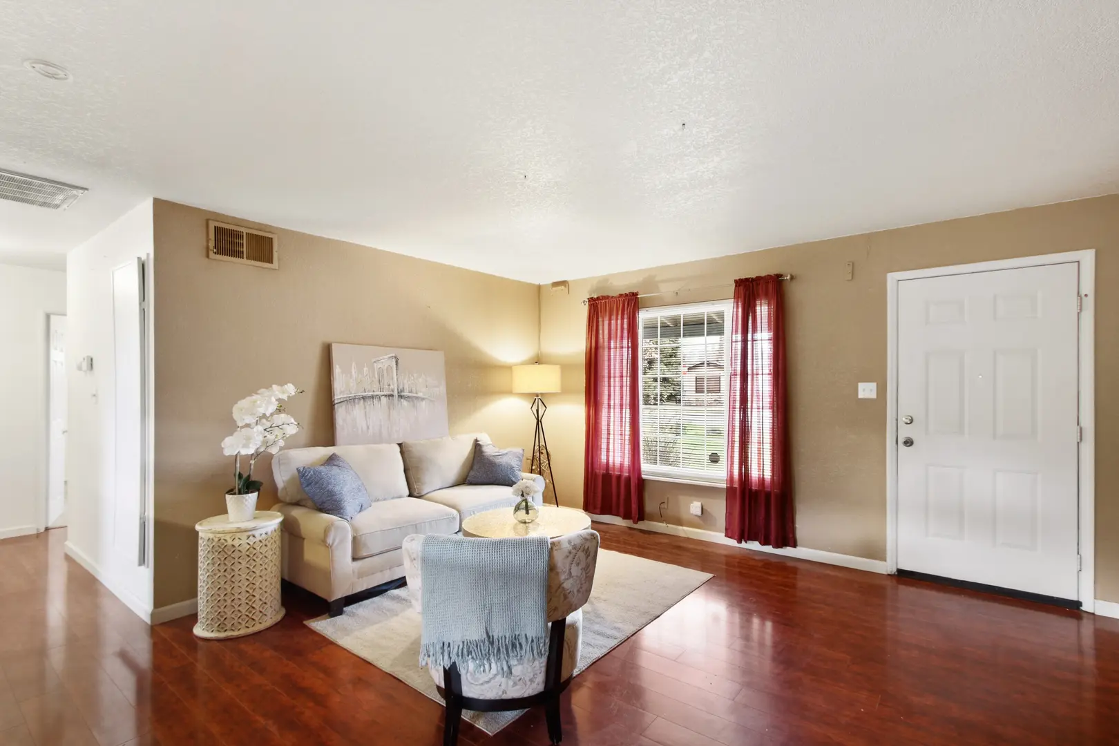 7610 Community Dr Photo 6