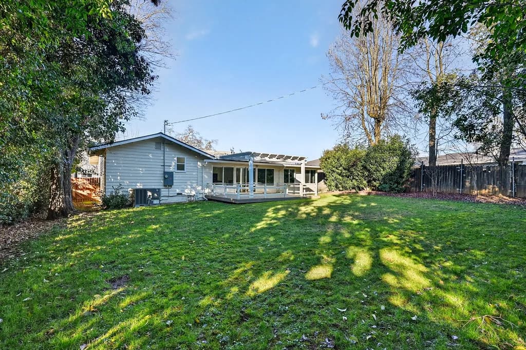 8928 Pershing Ave Photo 26