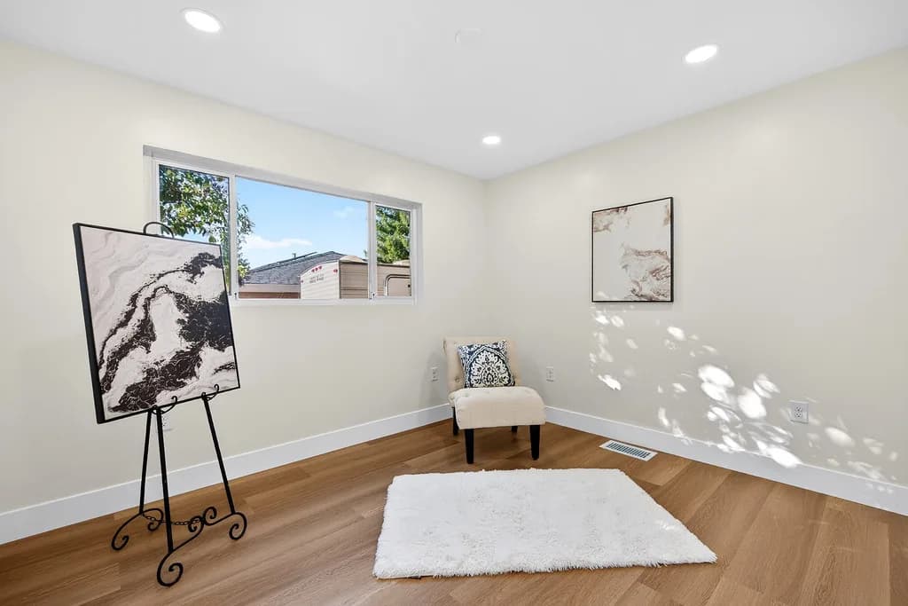 8928 Pershing Ave Photo 19