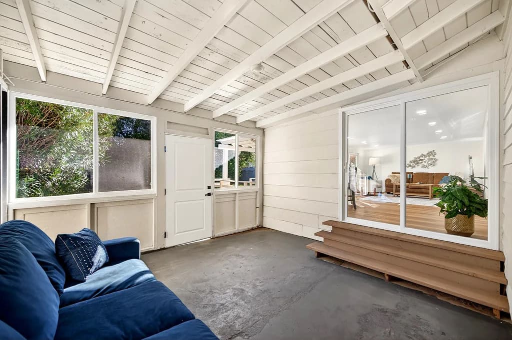 8928 Pershing Ave Photo 23