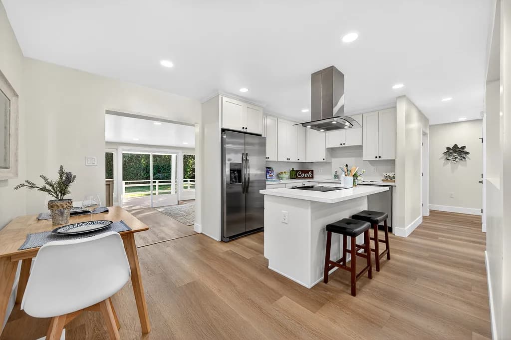 8928 Pershing Ave Photo 5