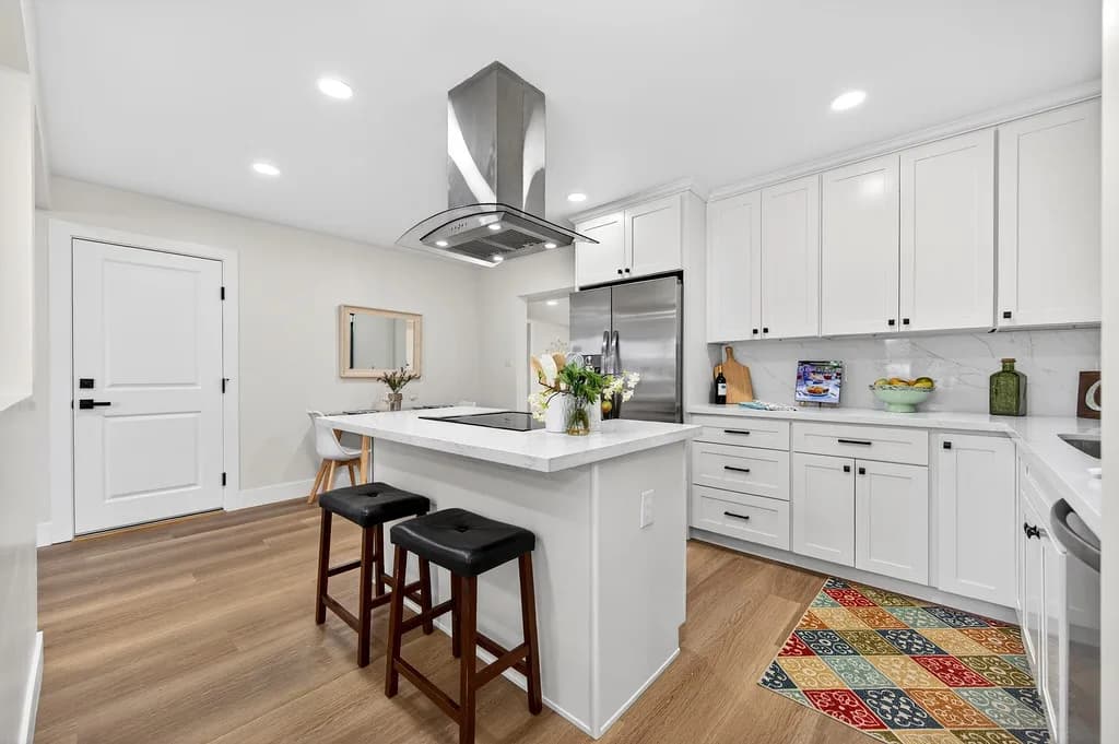 8928 Pershing Ave Photo 9