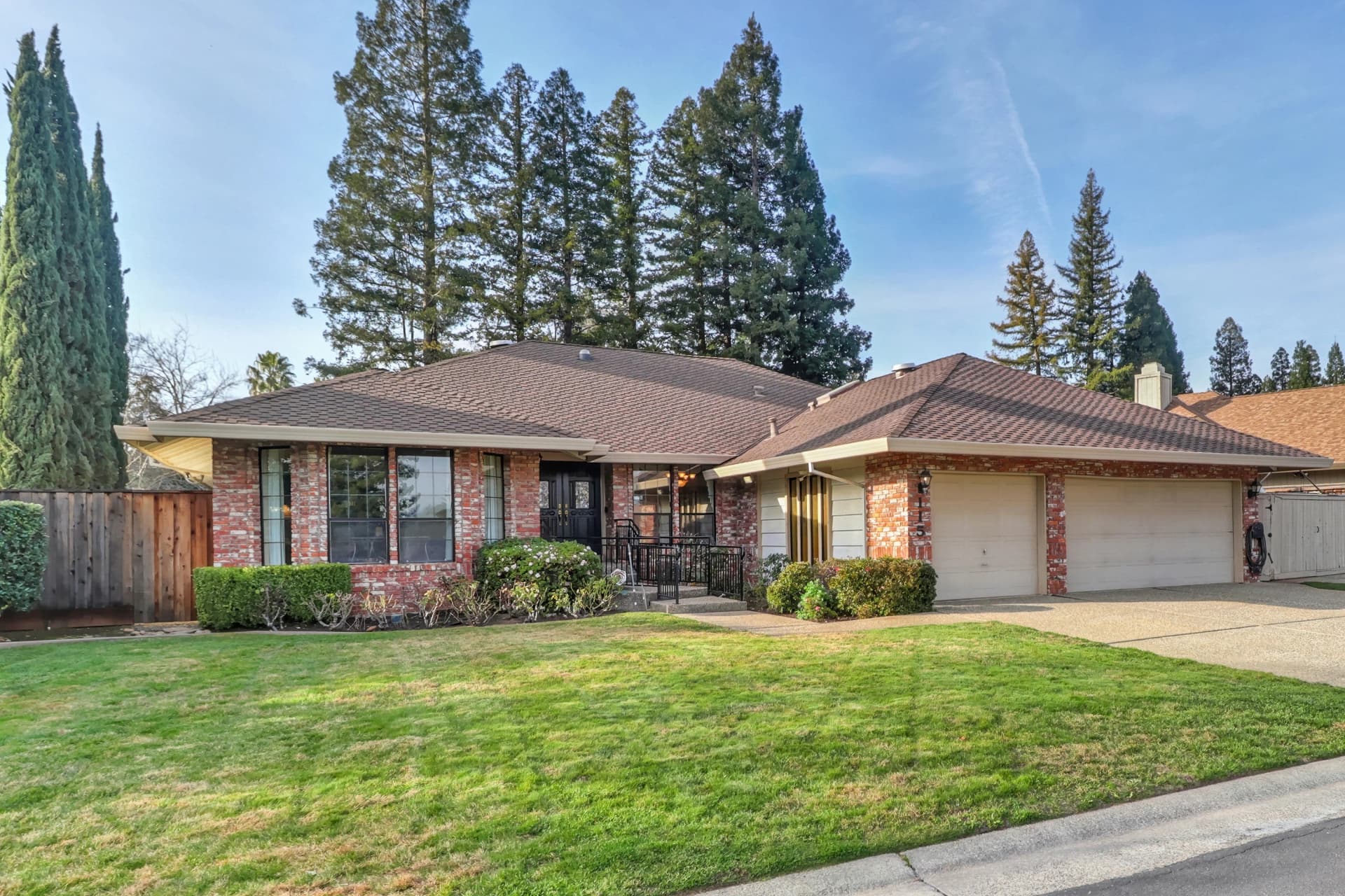 115 Canyon Rim Dr