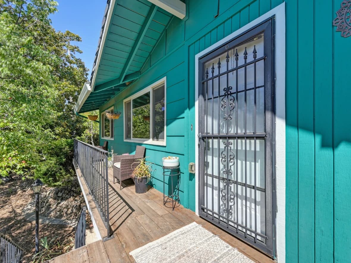 201 Poet Smith Dr