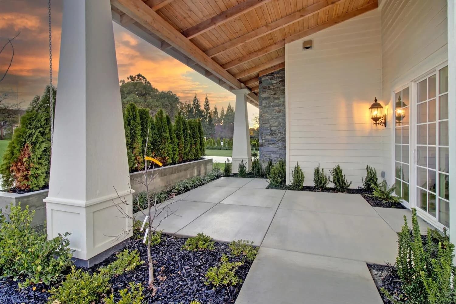 5500 Oakbrooke Ct Photo 17