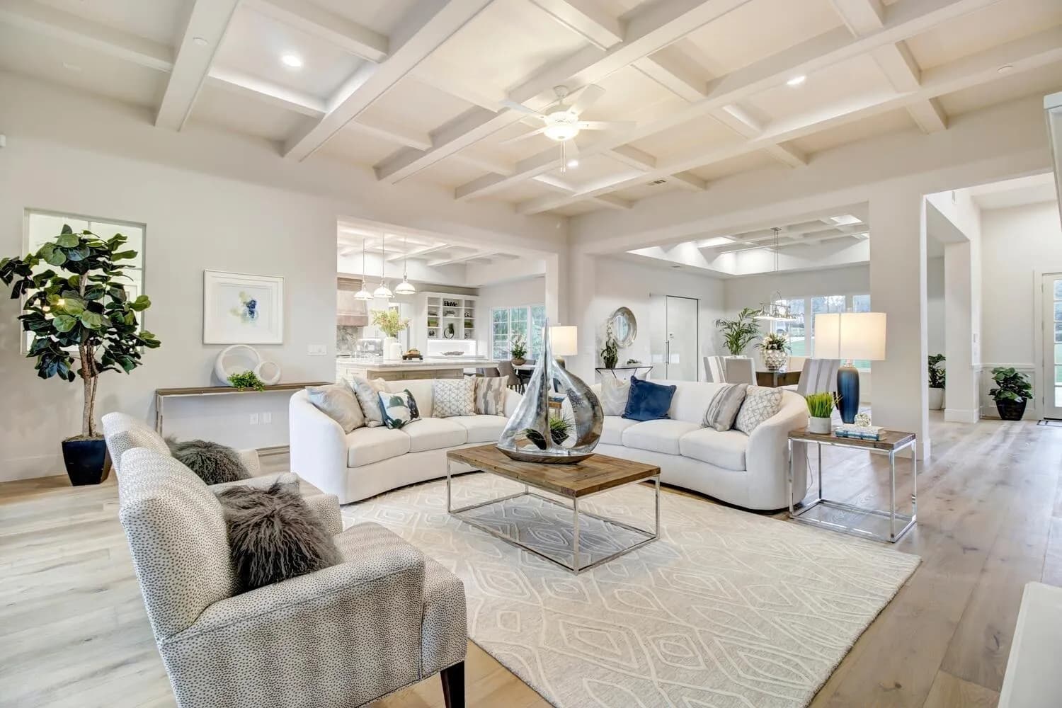 5500 Oakbrooke Ct Photo 3