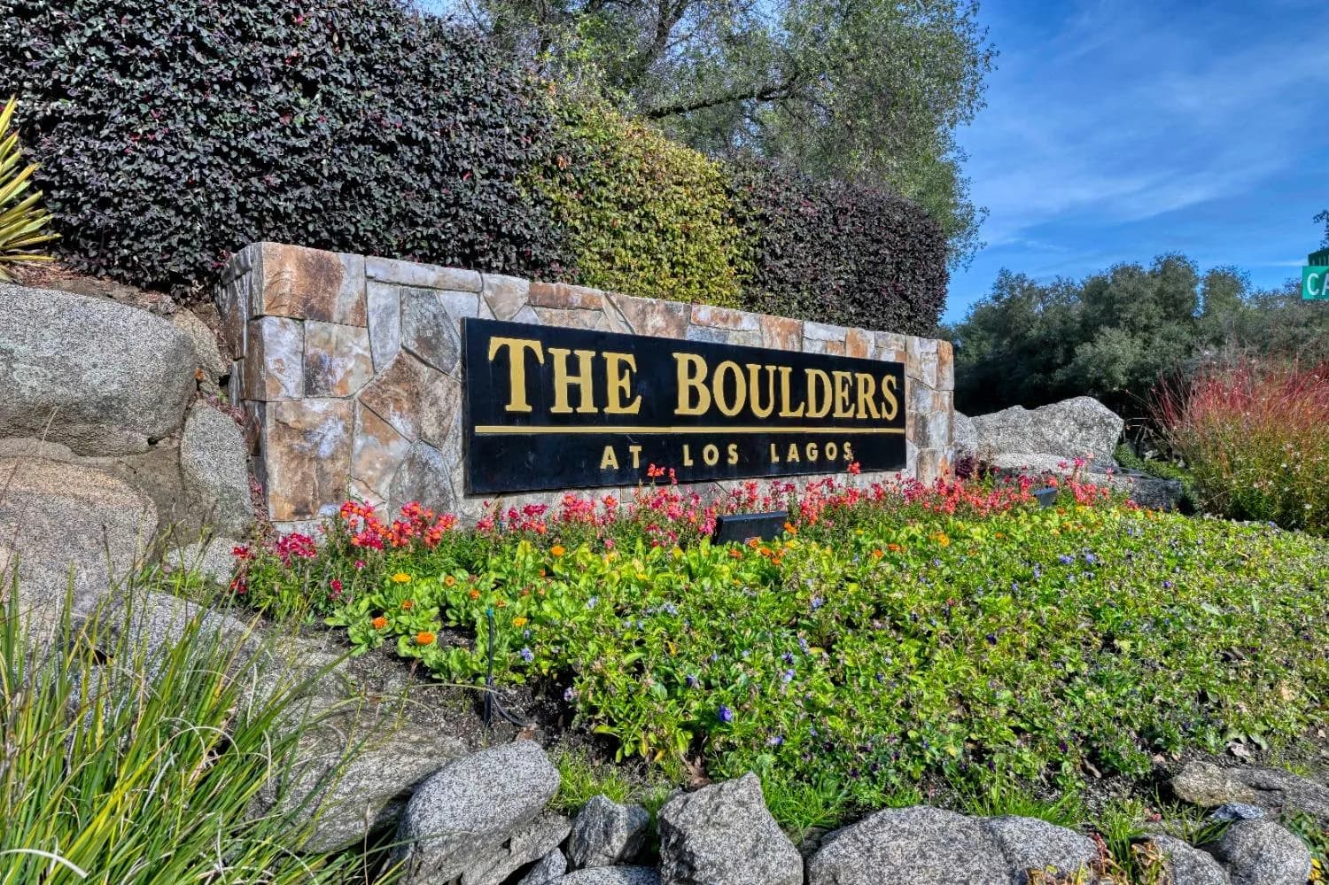 5748 Avenida Robles Photo 2