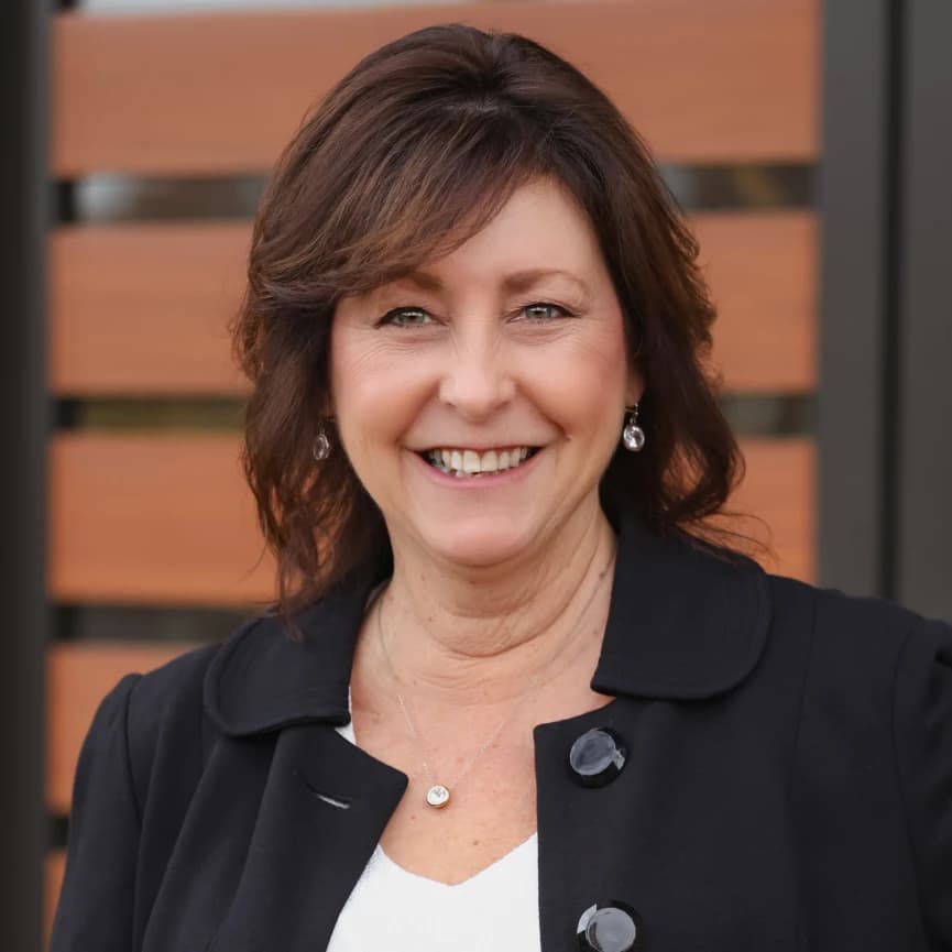 Darla Lyons